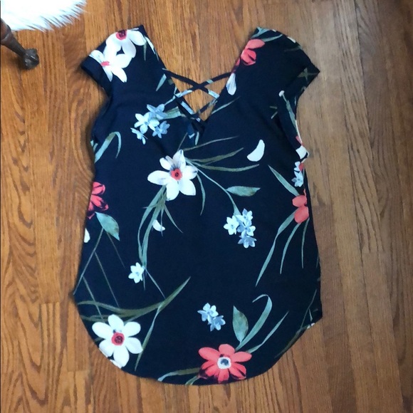 Dynamite floral top blouse - Picture 4 of 4